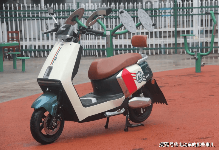 2025年換電動(dòng)車，行內(nèi)人為何更推薦這3個(gè)品牌？維修通用性成關(guān)鍵